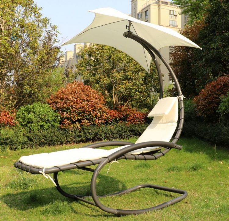 Záhradné lehátko so slnečníkom | béžová, ochrana proti slnečným lúčom, UV žiareniu, nosnosť 120 kg. Relax na terase, v záhrade, balkóne alebo pri bazéne.