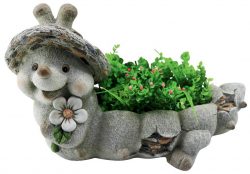 Keramický kvetináč - slimák je dekorácia, ktorá ozdobí každú záhradu či dvor. Keďže má pred sebou kvetináč, môžete si do neho zasadiť Váš obľúbený kvet.