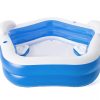 Bazén Bestway 54153 Family Fun, nafukovací, 2,13x2,06x0,69 m, má materiál odolný voči prepichnutiu, ktorý zvládne dlhé roky detských vodných hier.
