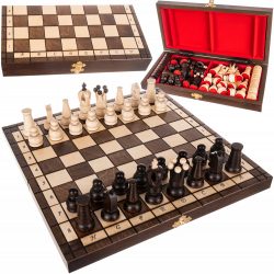 Drevené šachy / dáma 2v1 31x31 cm - sada obsahuje dosku, šachové figúrky, figúrky pre dámu. Hra vyrobená z dreva je odolná a elegantná.