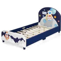 Detská posteľ, 150 x 76 x 70 cm | vesmír ponúka vašim deťom pohodlné prostredie na spánok po celú noc. Deti ju bez obáv môžu používať  roky!