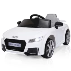 Detské elektrické autíčko Audi TT RS | biele bude skvelým darčekom pre tých najmenších. Je možné ho ovládať manuálne alebo pomocou diaľkového ovládača.