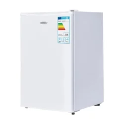 Mini chladnička s mrazničkou, 84 x 52 x 52, A+ | 123 l je pre všetkých, ktorí si vystačia s malým úžitkovým priestorom alebo majú v kuchyni menej miesta.