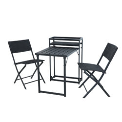 Záhradný / balkónový set + stojan na kvety | stôl + 2 stoličky je nielen štýlovým doplnkom, ale aj praktickým riešením pre váš vonkajší priestor.