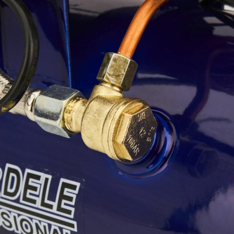Bezolejový kompresor, 9L, 1200W | KD2127