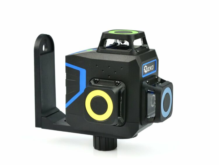 Samonivelačný laser, 3D, 360°, 30m | GEKO