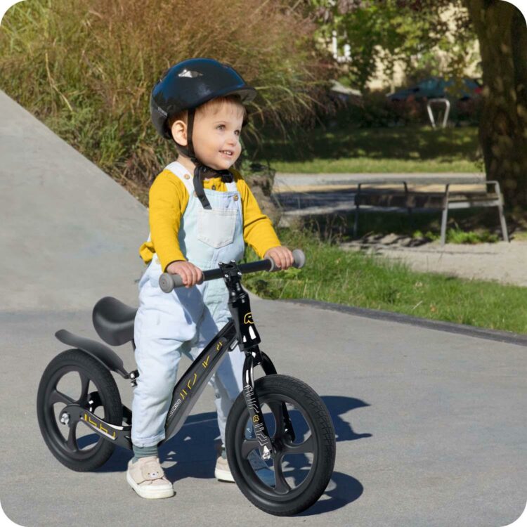 Detské odrážadlo FUNNU, čierne | Ricokids