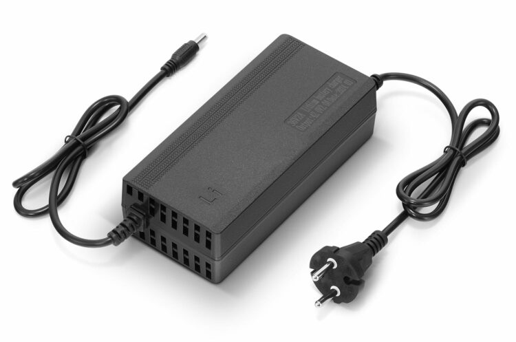 Elektrický akumulátorový transportný vozík 2v1 BMR-ET260 | Bäumr-AG
