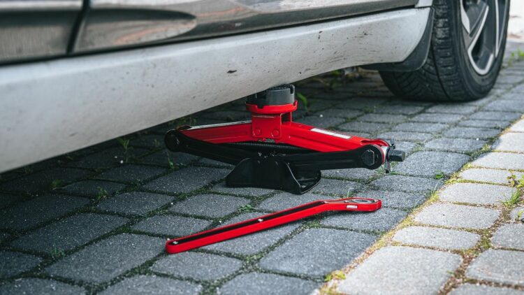 Nožnicový zdvihák RTPTR0151, 2,5T | RED TECHNIC