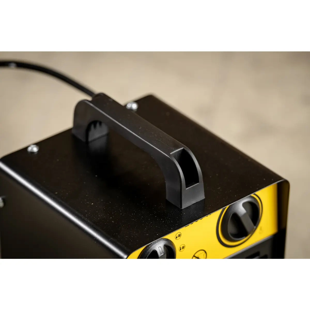 Elektrický ohrievač PTC, 2kW | DEDRA Elektrický ohrievač PTC, 2kW | DEDRA