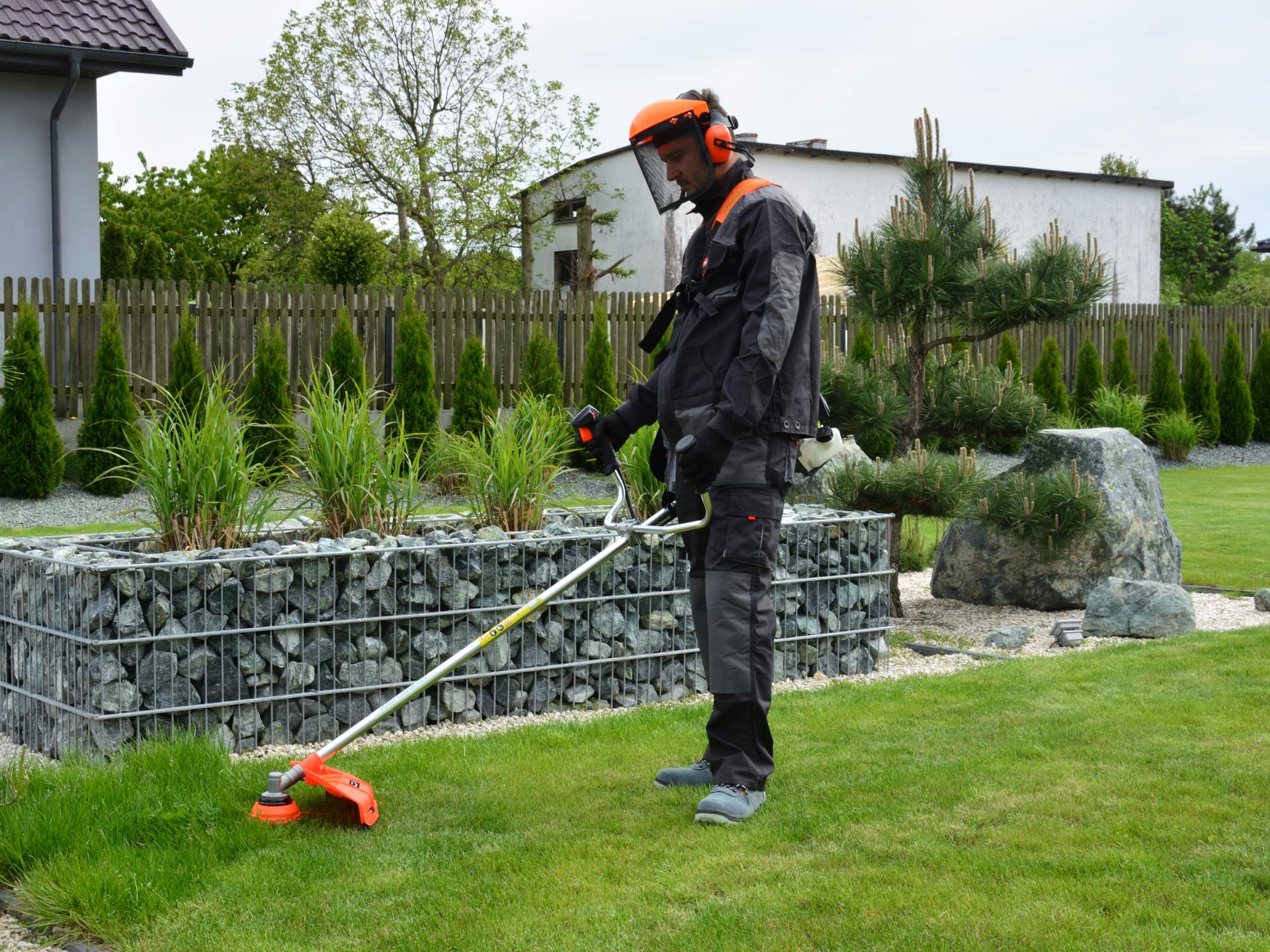 Benzínový krovinorez JG s príslušenstvom, 3000 W | John Gardener (Bazár) Benzínový krovinorez JG s príslušenstvom, 3000 W | John Gardener (Bazár)