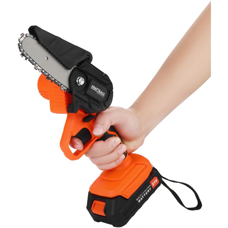 Akumulátorová píla s predlžovacou tyčou, 21V, 4 Akumulátorová píla s predlžovacou tyčou, 21V, 4